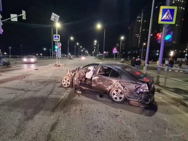 На нулевой Продольной в Волгограде произошло крупное ДТП